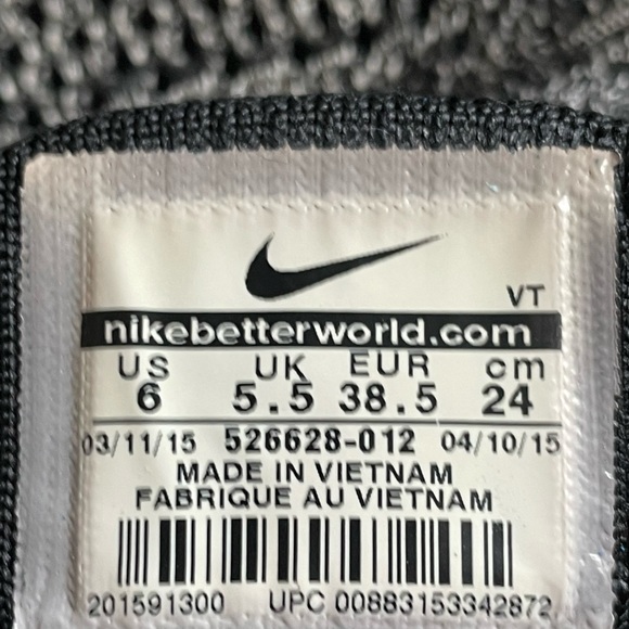 Nike Flyknit Racer Oreo 2 526628-012 US 6 Womens - Picture 14 of 14